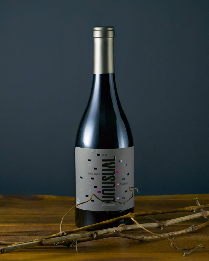 Бутилка вино Oryahovitza Unusual Syrah & Viognier 0.75 2023